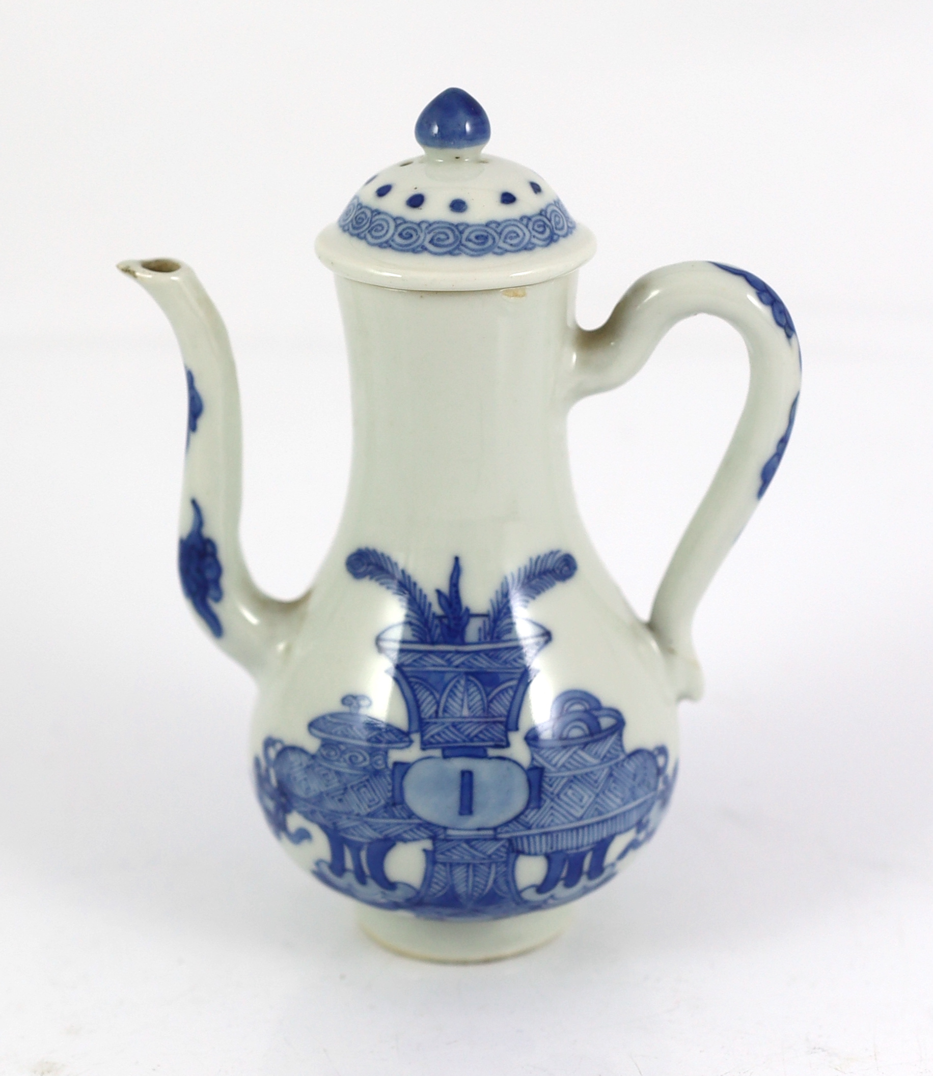 A Chinese blue and white wine ewer and cover, Kangxi period